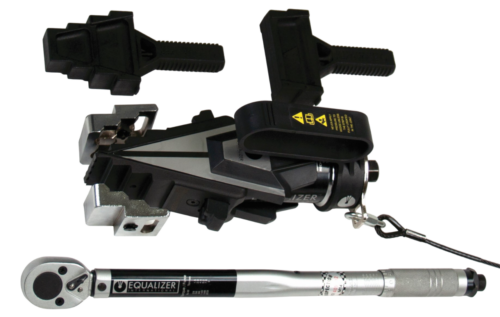 Mechanical flange spreader SWi1214TM from Equalizer with torque wrench, set of safety blocks, pair of step blocks and safety line